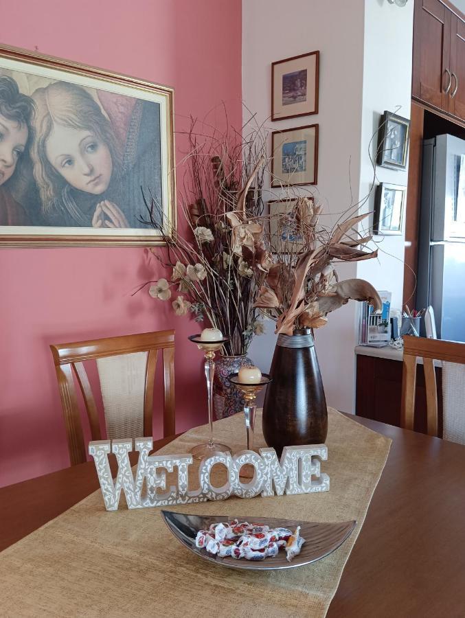 Thalia Apartment In Kalamata, 15' Walk From The City Center And The Beach Exterior foto