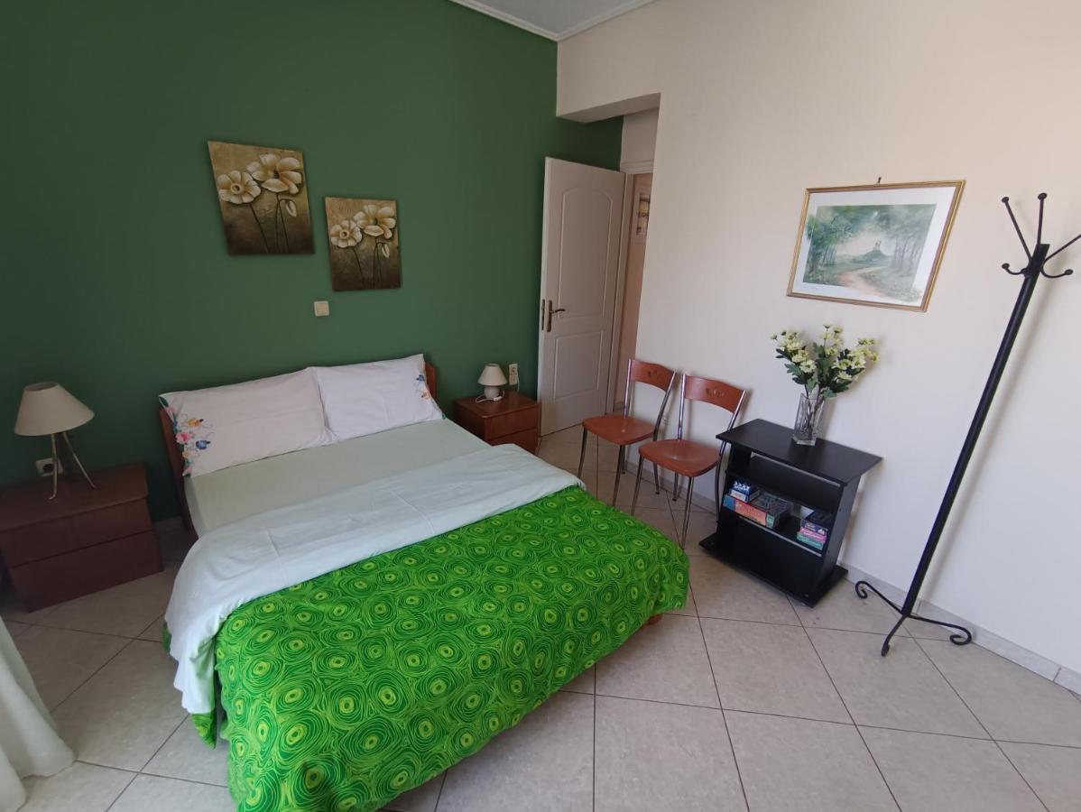 Thalia Apartment In Kalamata, 15' Walk From The City Center And The Beach Exterior foto